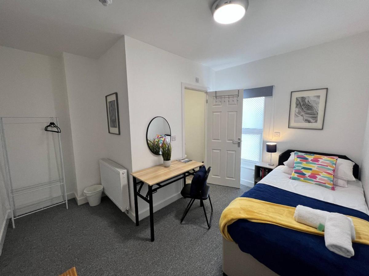 Stay - The Wellington Burton On Trent Екстер'єр фото